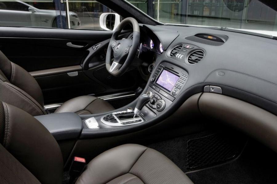  Mercedes-Benz SL63 AMG Edition IWC 2008 года  (фото 2 из 9)